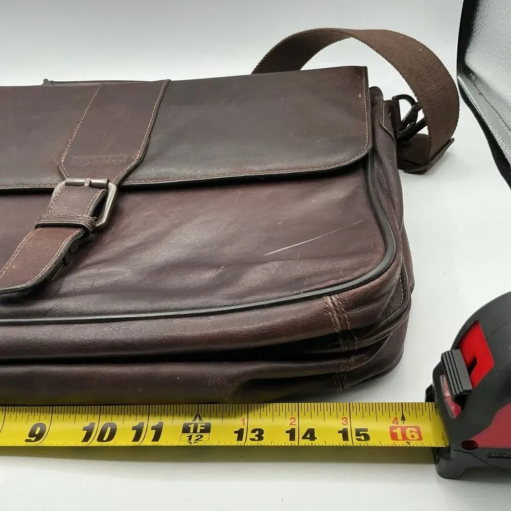 Kenneth Cole Reaction Brown Leather Messenger Laptop Briefcase Shoulder Bag
